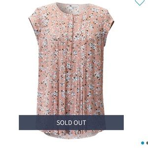 DR2 by Daniel Rainn Pleated Cap Sleeves Blouse